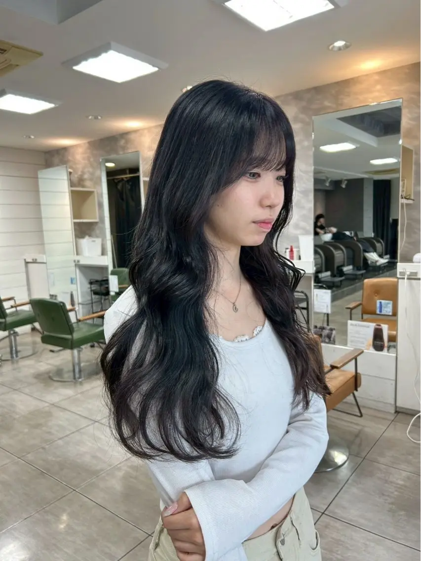 ロング カラー ヘアカラー 西岡 英菜のヘアスタイル