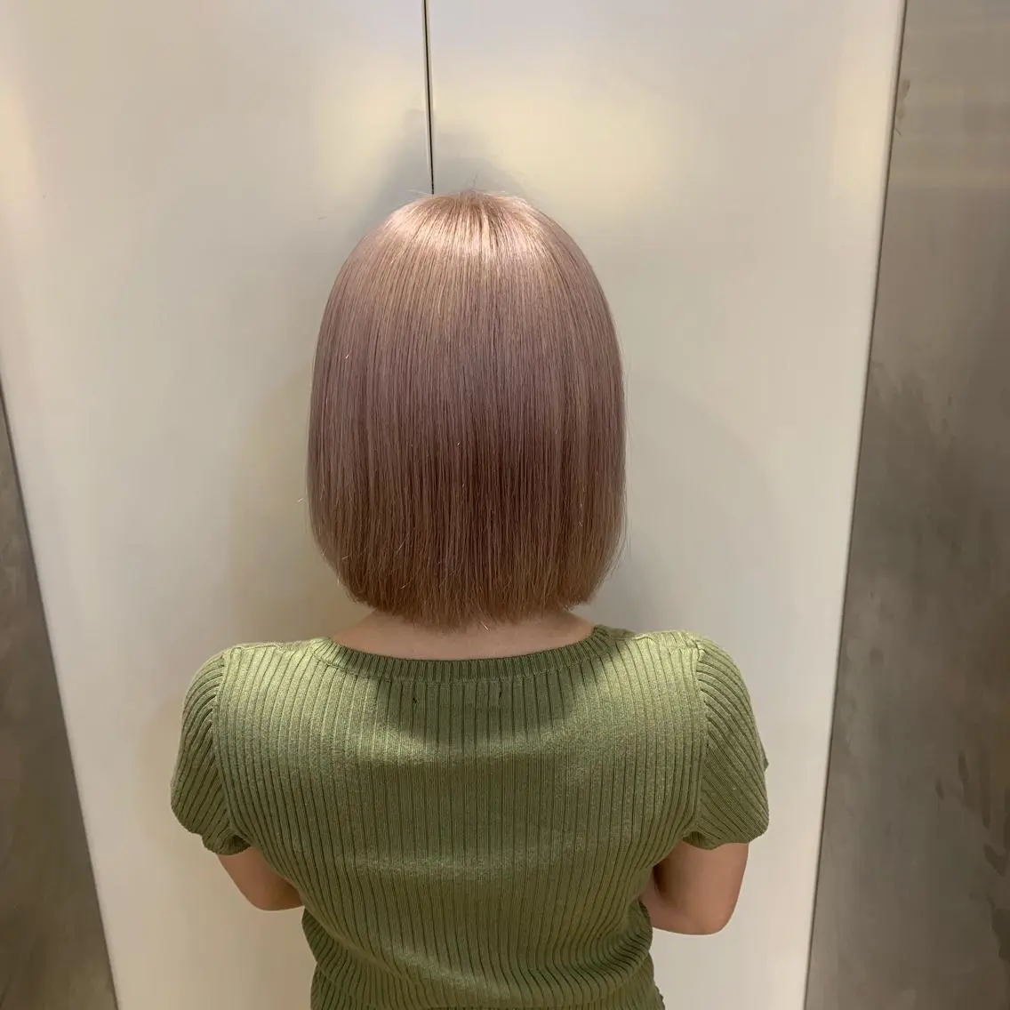 カラー 天野 利咲のヘアスタイル