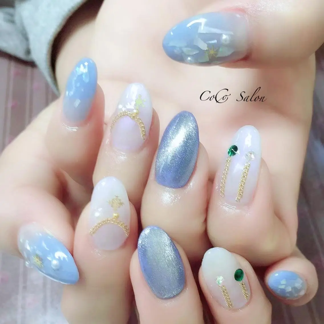 ネイル オーロラネイル 長さ出し ジェルネイル 水色 マグネットネイル ハンドネイル CoCoSalon ネイル/まつ毛予約のネイルデザイン