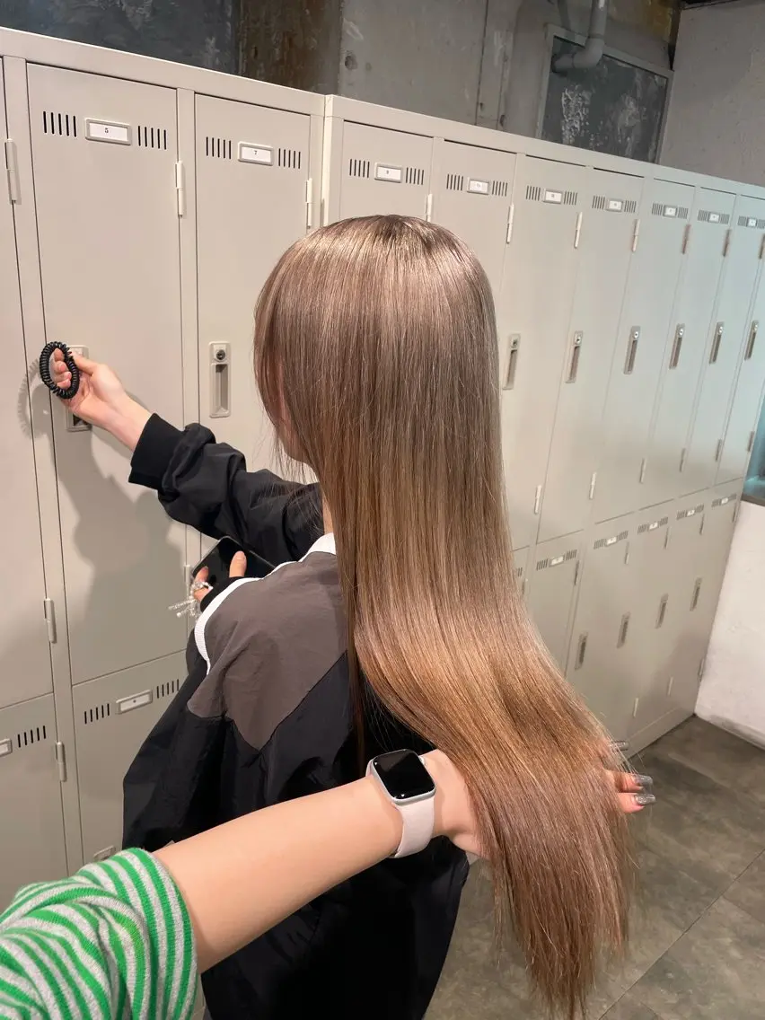 ロング カラー ヘアカラー ハイトーン 横浜💞ミオのヘアスタイル