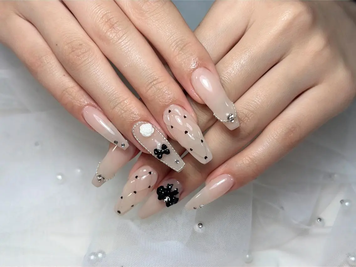 ネイル ハンドネイル Luna Nailsのネイルデザイン