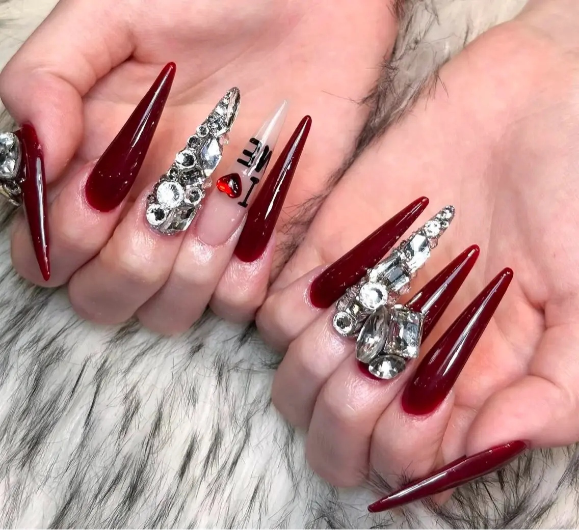 ネイル グラデーション キラキラネイル ワンカラーネイル 冬ネイル Jenn Nail Salonのネイルデザイン