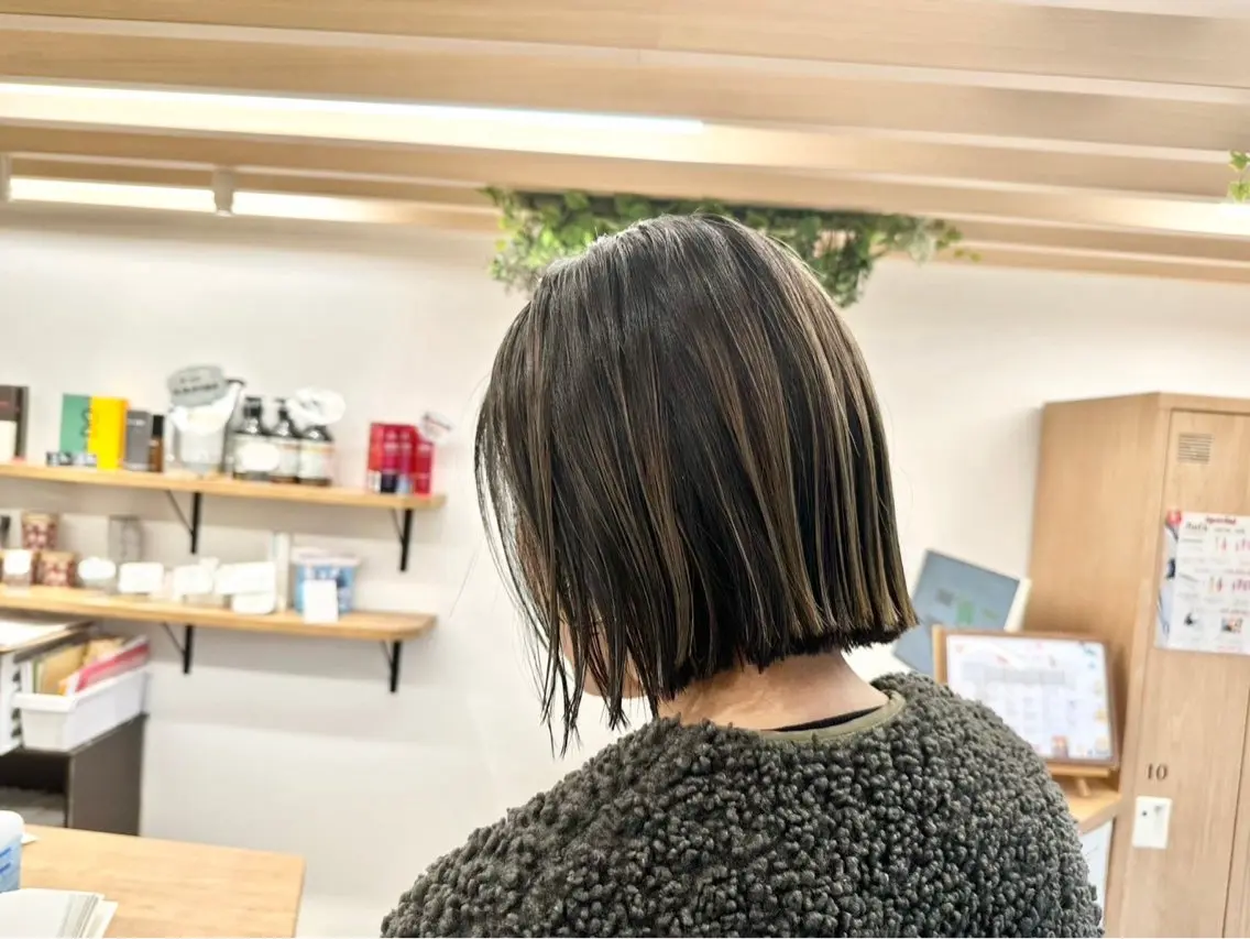 ショート カラー デザインカラー ヘアカラー 透明感カラー レイヤー/むつきのヘアスタイル