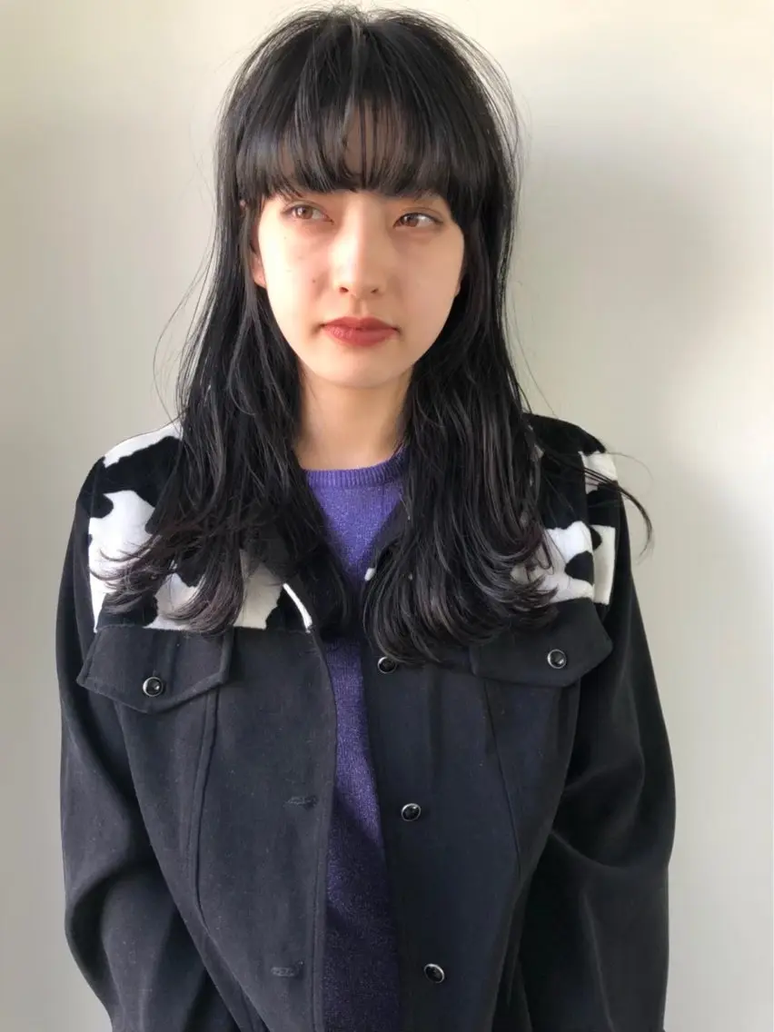 セミロング カラー 🐏Yuna＊透明感 ハイトーンカラー✨のヘアスタイル