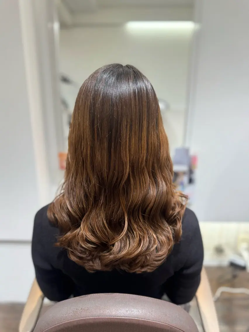 セミロング カット パーマ トリートメント 大人可愛い♡コテ巻き パーマ🌼杉田 萌恵のヘアスタイル