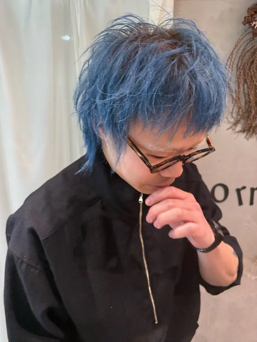ショート カラー メンズ ブルーカラー ブラウンカラー デザインカラー ダブルカラー グラデーションカラー カット ヘアカラー RorriM natsuのヘアスタイル
