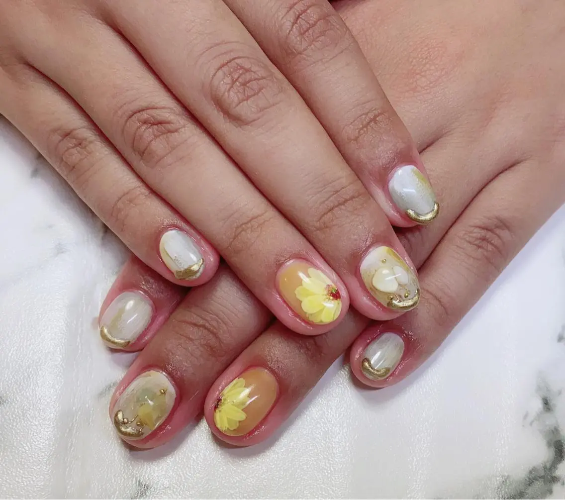 ロング カラー ネイル Q Free nailsのネイルデザイン