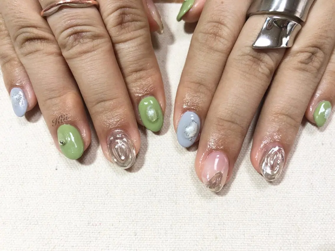 ネイル ハンドネイル フットネイル kiii.__ ✴︎*のネイルデザイン