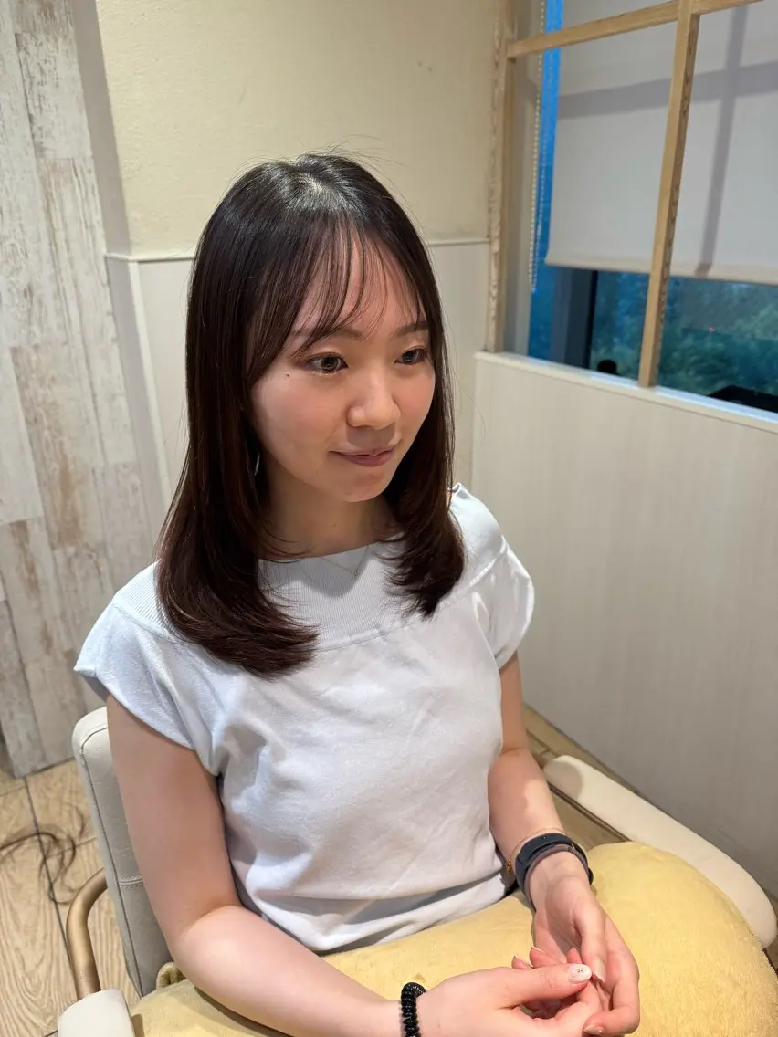 セミロング ななほ⌇レイヤー カット⌇透明感カラーのヘアスタイル
