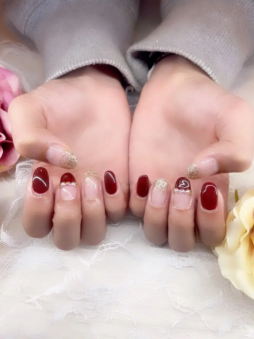 ネイル ボルドー 成人式 フレンチネイル ゴールド グラデーション A.free✧*｡ アレルギー対応✧*｡のネイルデザイン