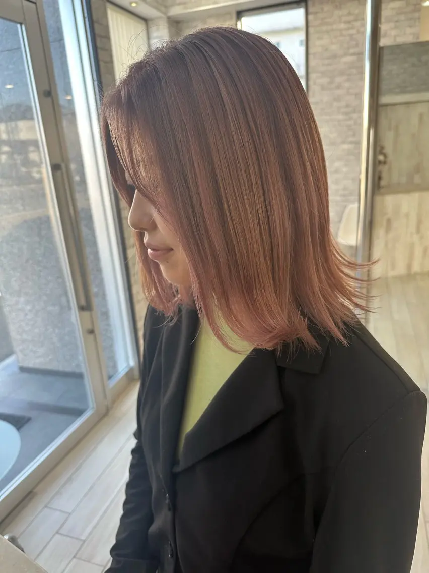 ミディアム カット ヘアカラー Oopsレイヤー 加藤澄都のヘアスタイル