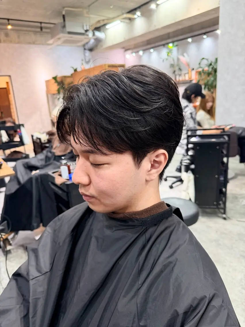 メンズ センターパート メンズ韓国風 C'LD Hair トモヤのヘアスタイル