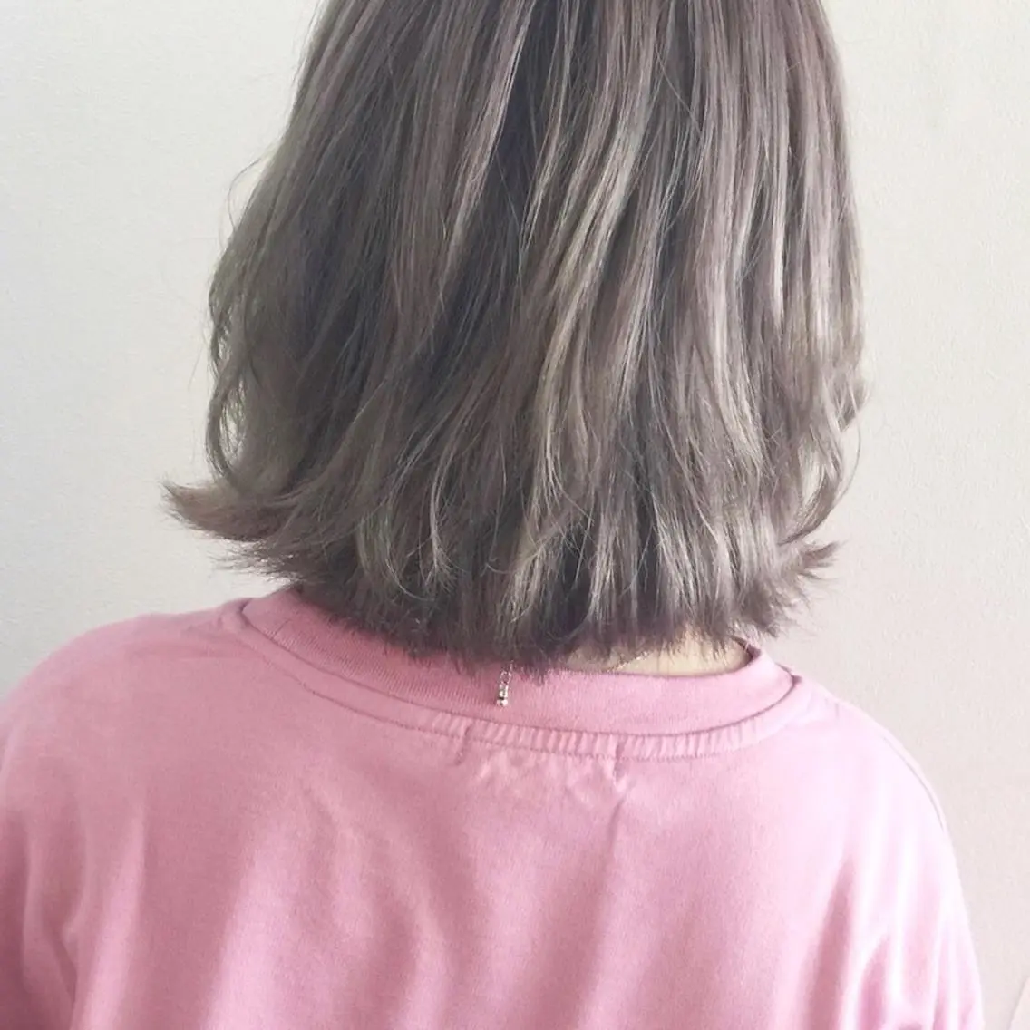 ショート カラー パーマ 名倉 伽奈のヘアスタイル