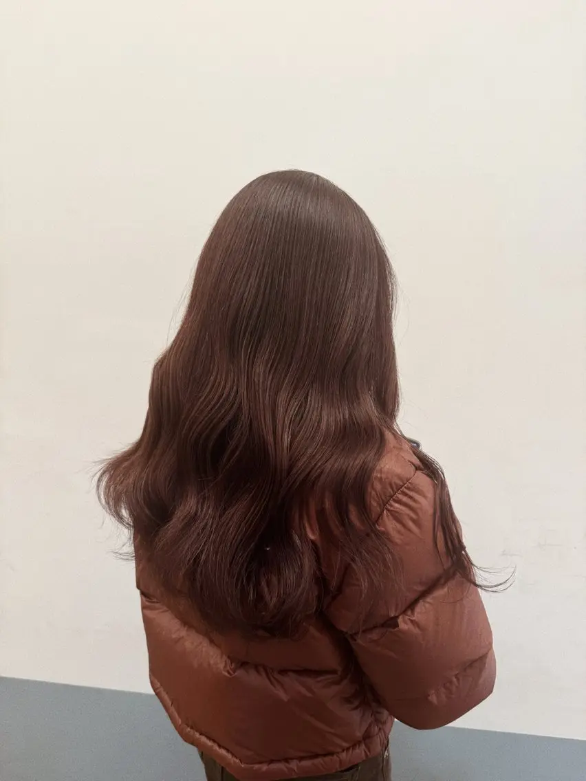 ロング チョコレートブラウン ヘアカラー ホリグチ ルナのヘアスタイル