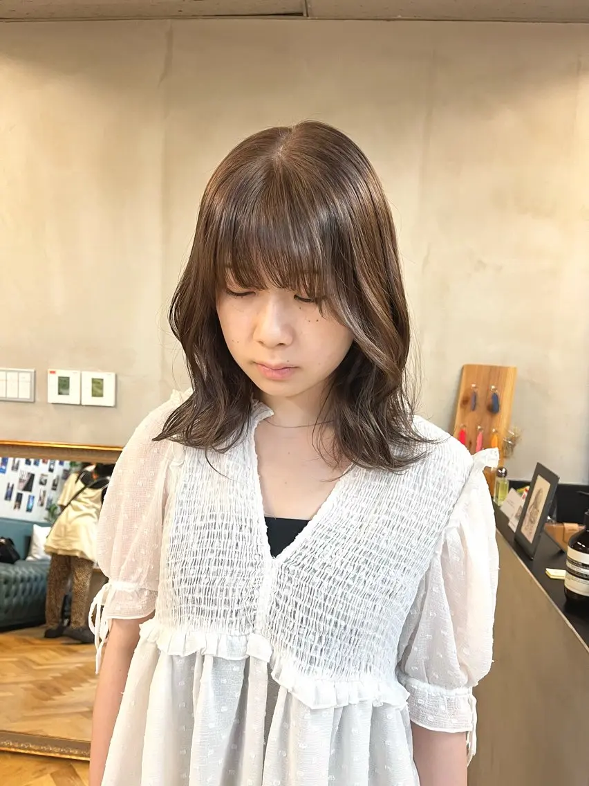 ミディアム カラー ヘアアレンジ ブリーチ ダブルカラー ブリーチなしカラー カット ヘアカラー トリートメント ena/ブリーチなし 透明感・レイヤー🎀のヘアスタイル