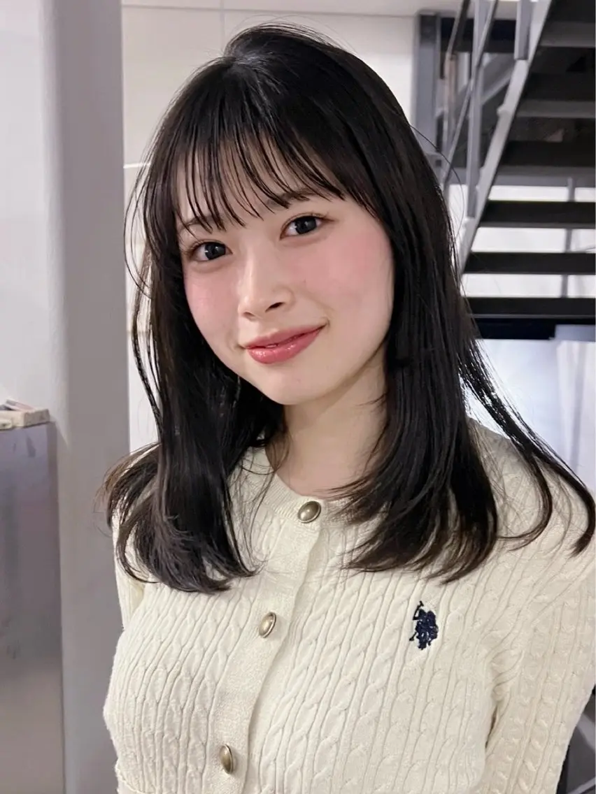 セミロング レイヤーカット sauのヘアスタイル
