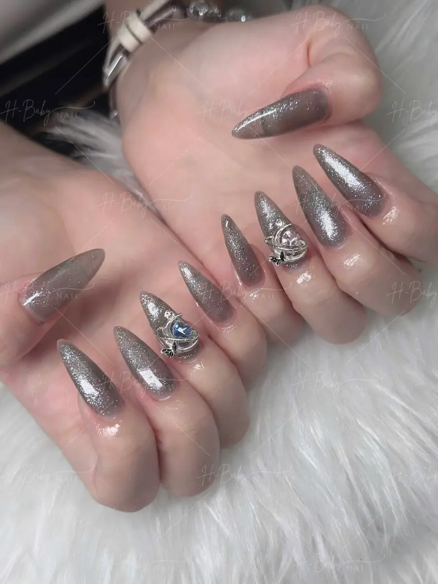 ネイル フレンチネイル ジェルネイル ハロウィン キラキラネイル 韓国ネイル H.baby Nail Salonのネイルデザイン