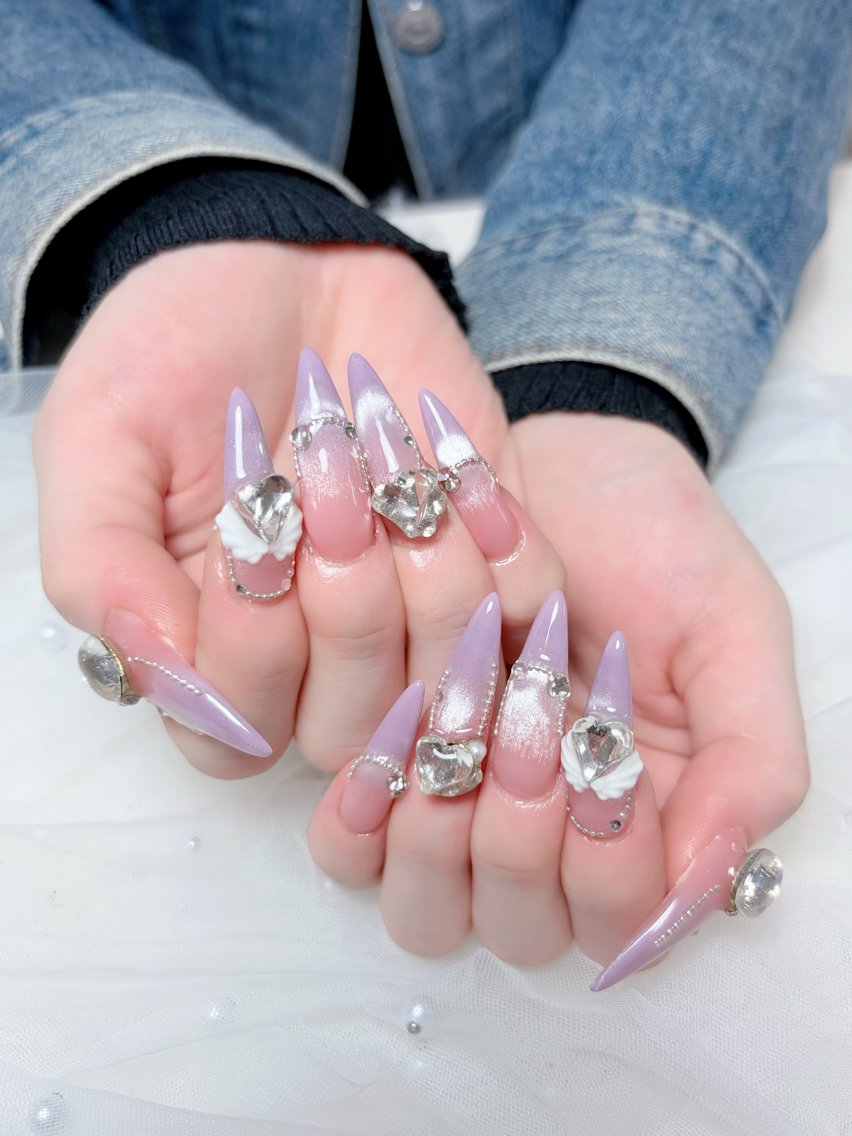 ネイル 韓国ネイル マグネットネイル 持ち込み ニュアンスネイル シンプルネイル ハンドネイル Huyn Nail Shinjyukuのネイルデザイン