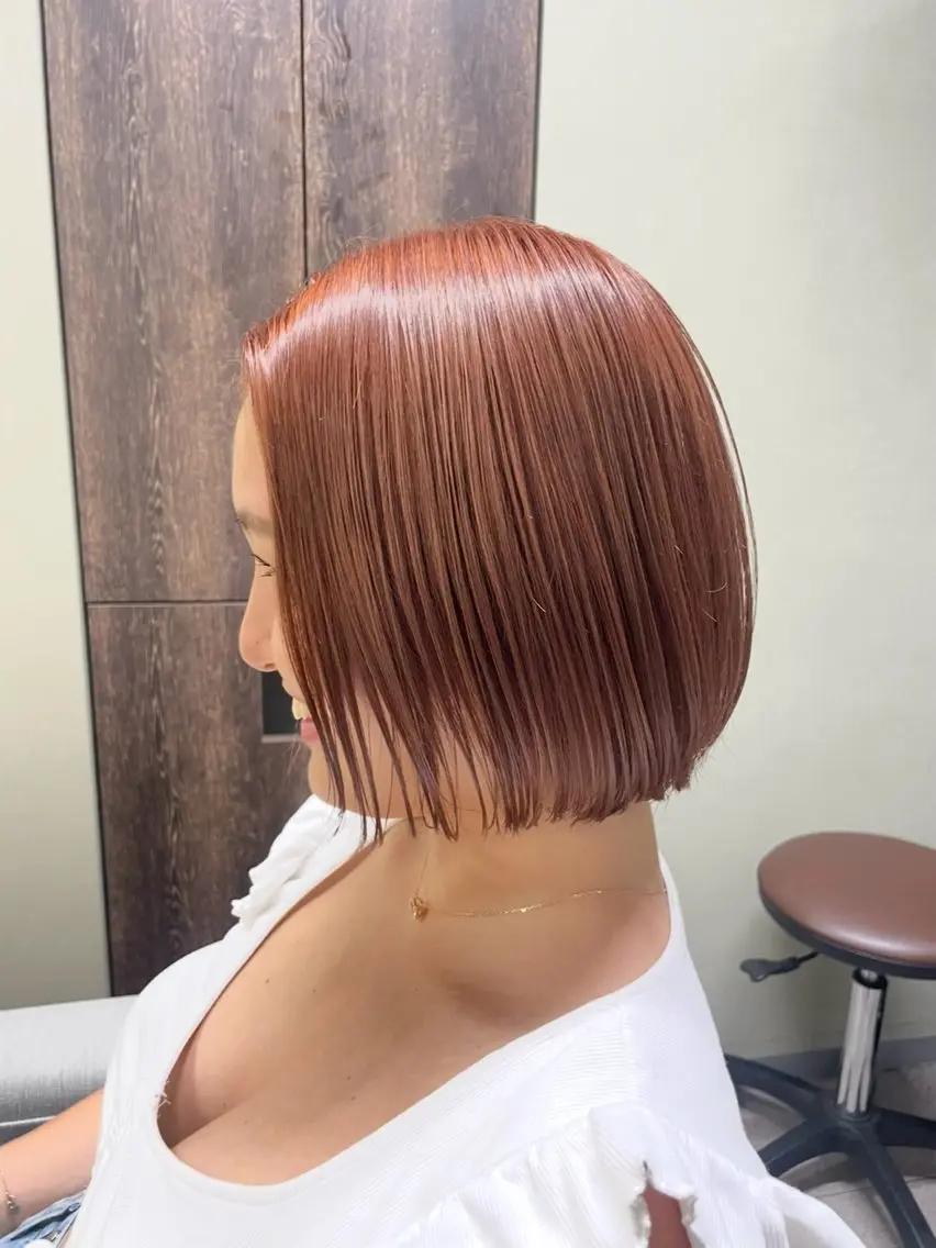 ショート カラー ブリーチ カット ヘアカラー 髪質改善カラー&TR 縮毛矯正/弱酸性矯正のヘアスタイル