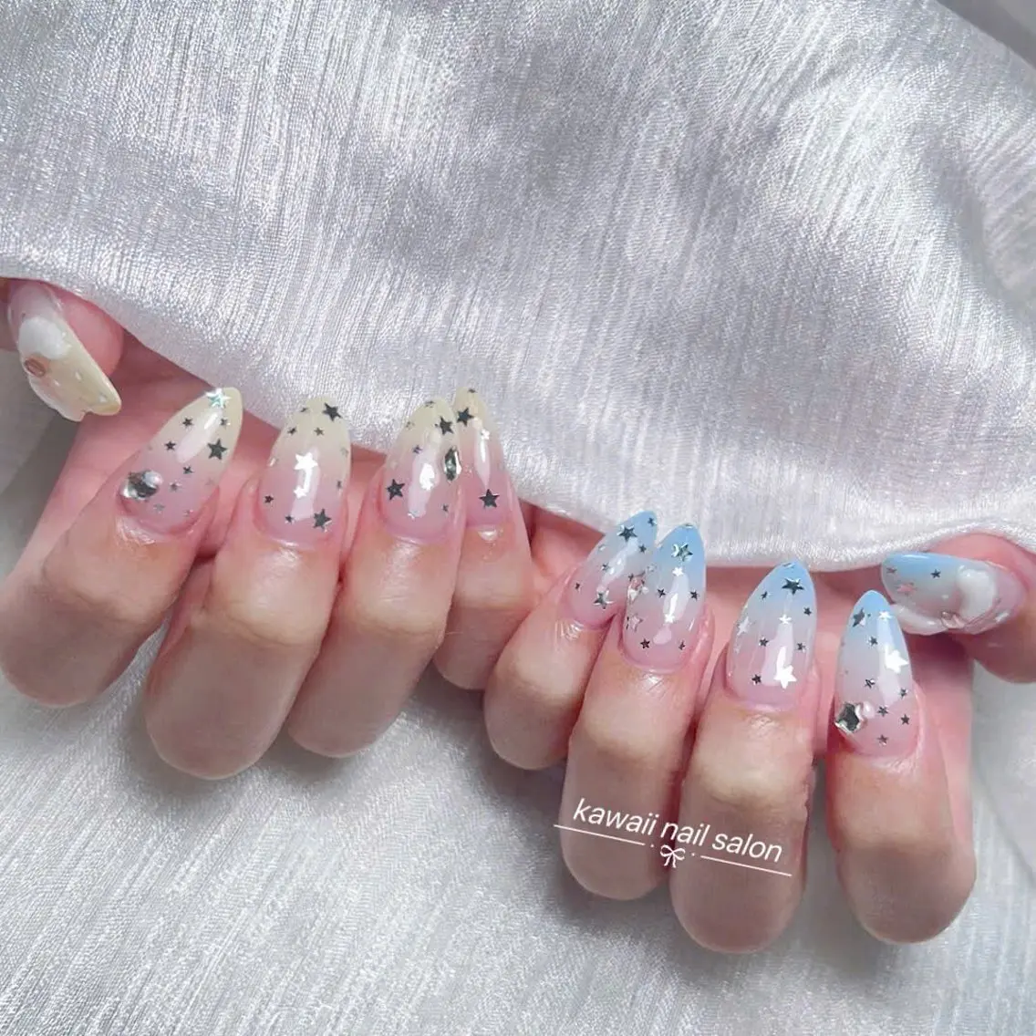 ネイル ドット フレンチネイル 韓国ネイル マグネットネイル オフィスネイル Kawaii Nail Salonのネイルデザイン