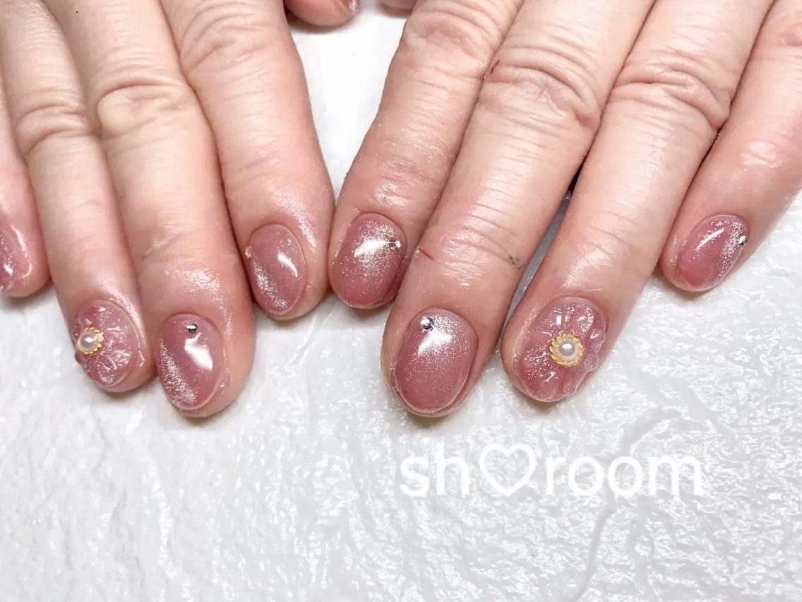 ネイル フラワーネイル キラキラネイル 韓国ネイル マグネットネイル ミラーネイル Nail salon Ruuのネイルデザイン