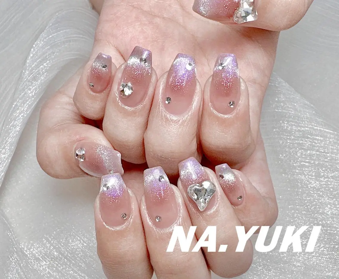 ネイル ハンドネイル ハンドケア 🌷 Mooning 🌷のネイルデザイン