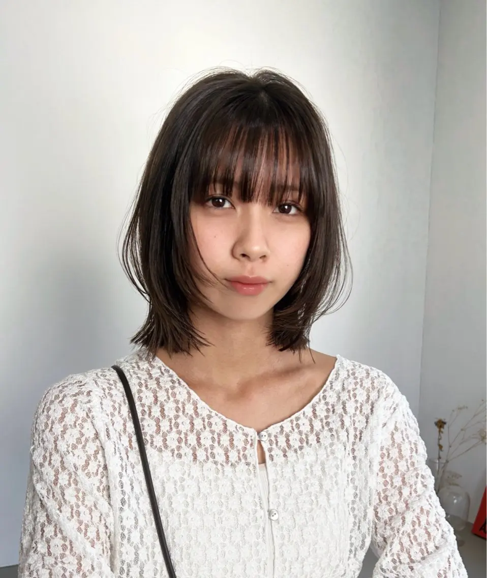 ミディアム カラー ヘアアレンジ 透明感カラー グレージュ イルミナカラー ボブ 外ハネヘア カット ヘアカラー 🎀suzuna 透明感colorのヘアスタイル