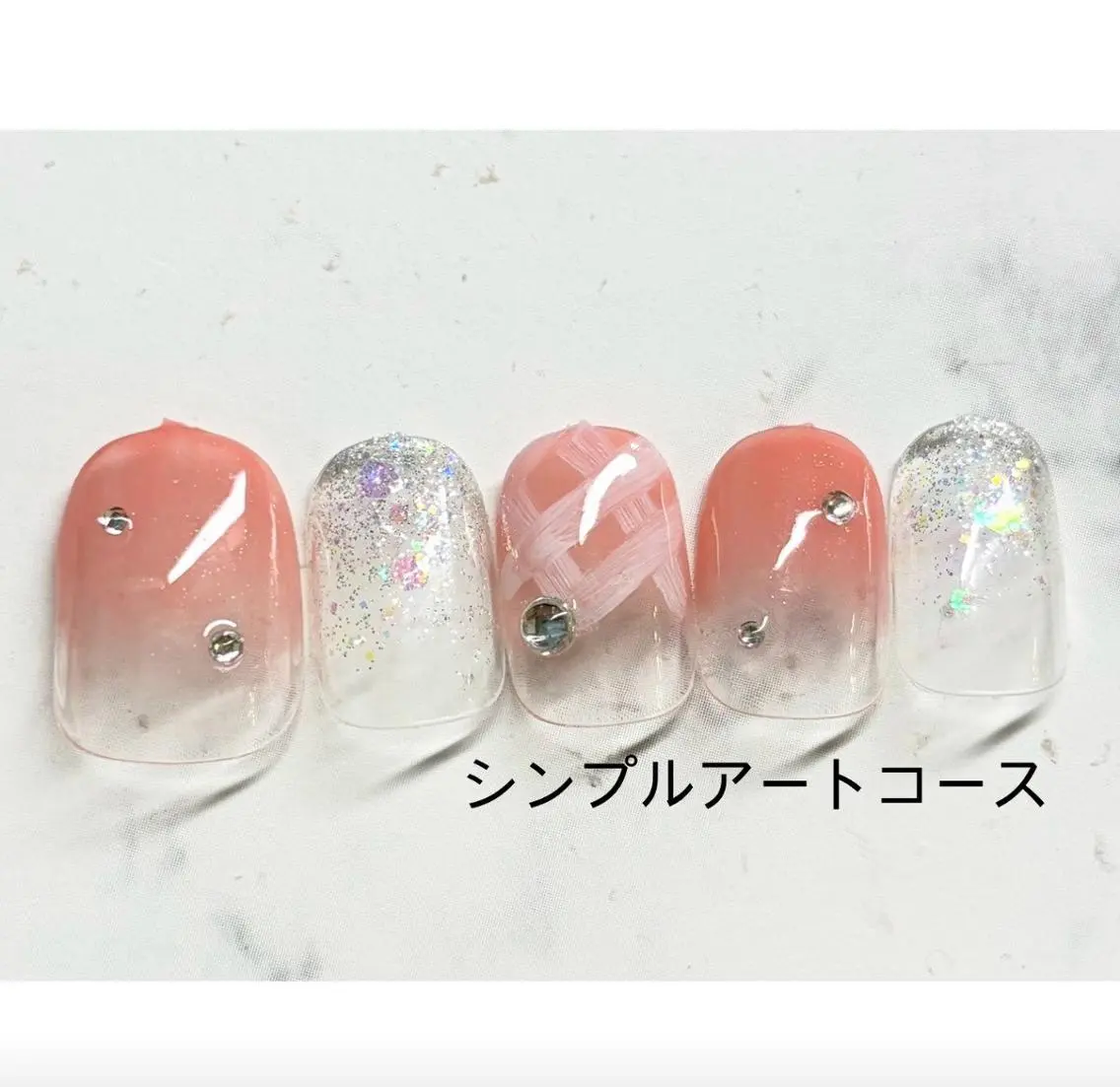 ミディアム ハンドネイル ネイルサロン Bliss（ブリス）のネイルデザイン