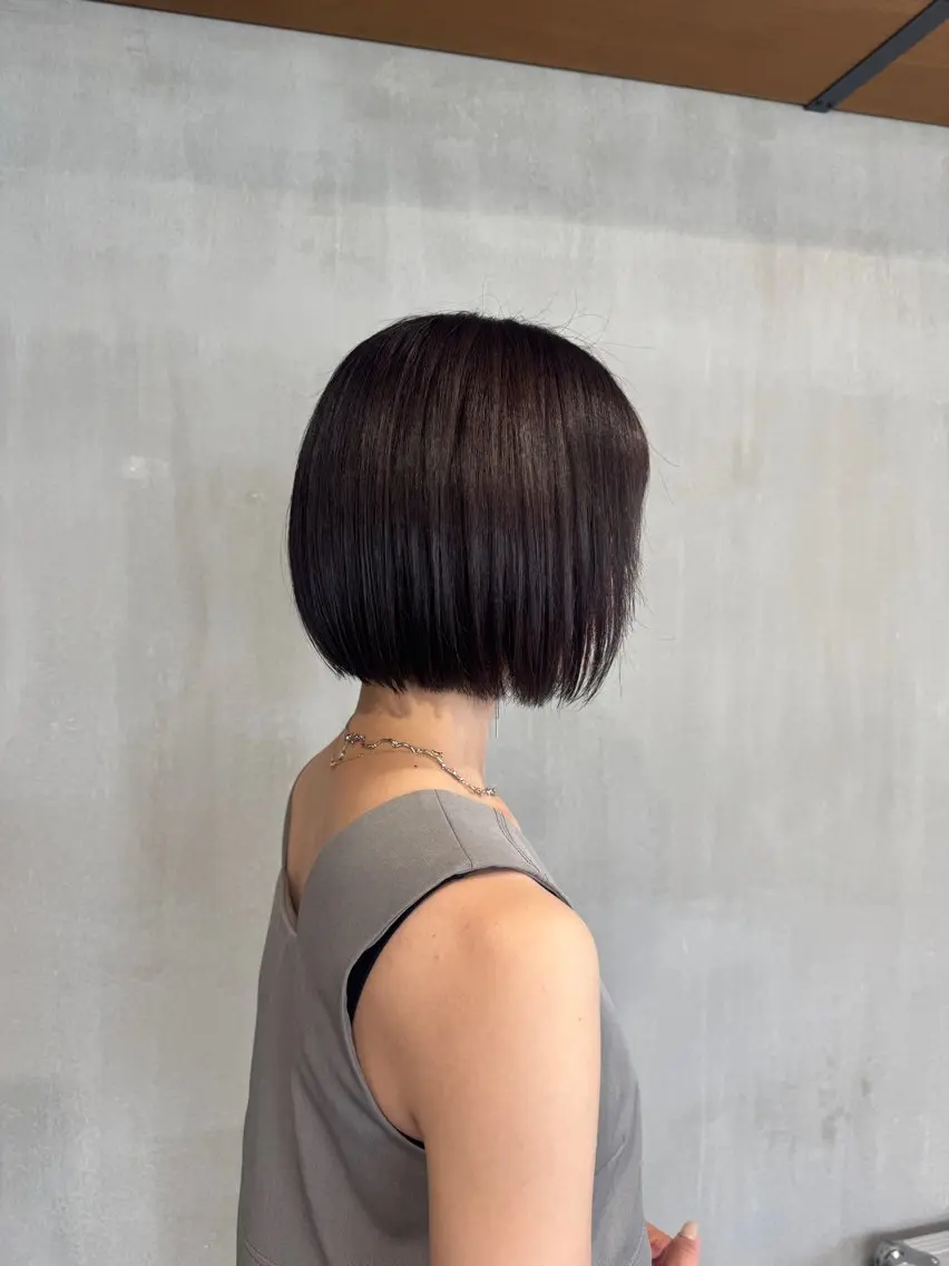カラー ブラウンカラー ダークブラウン 岡田 渚のヘアスタイル