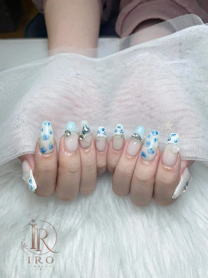 ネイル ハンドネイル IRO Nail Studioのネイルデザイン