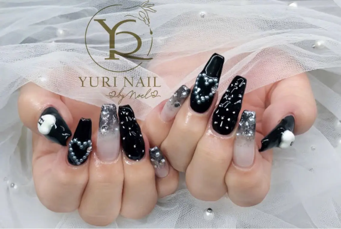 ネイル チークネイル フットネイル グラデーション 韓国ネイル 持ち込み ハンドネイル フットネイル ハンドケア YURI Nail NARITAのネイルデザイン