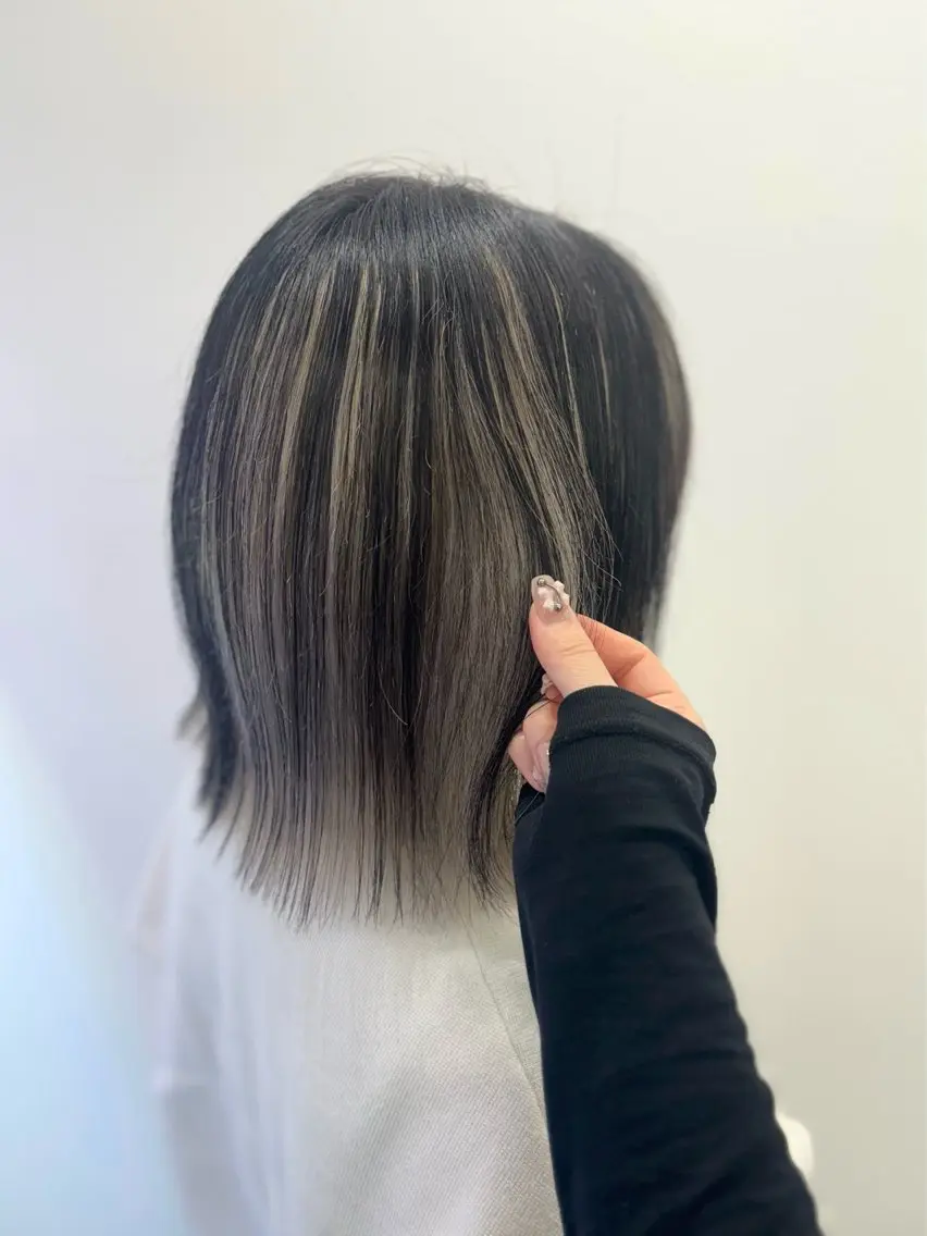 ミディアム カラー 🖤ハイトーンカラ ー🖤/ここなのヘアスタイル