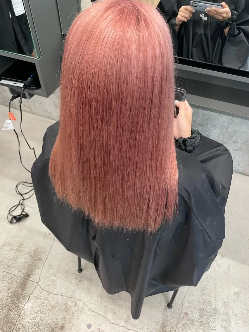 ロング カラー ヘアカラー トリートメント インナーカラー 推し ブリーチ  髪質改善のヘアスタイル
