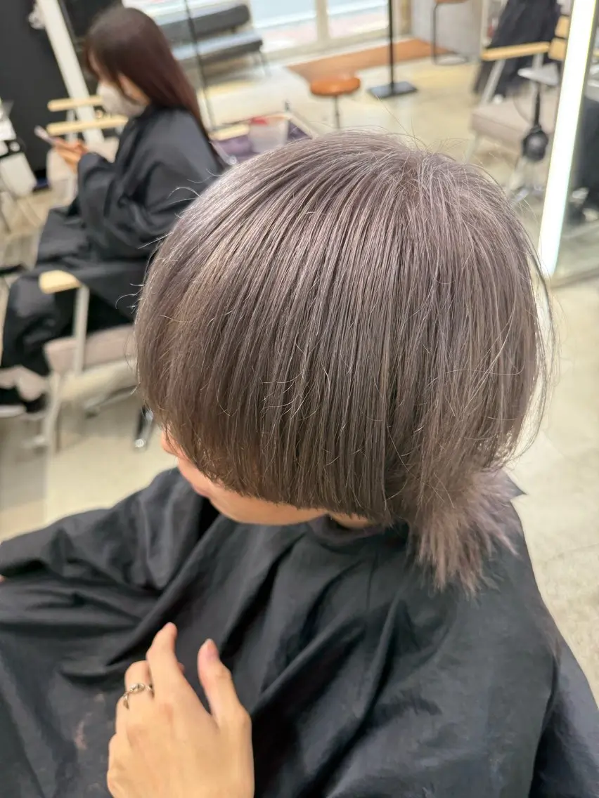 メンズ ヘアカラー メンズ毛流れパーマ ブリーチSHIONのヘアスタイル