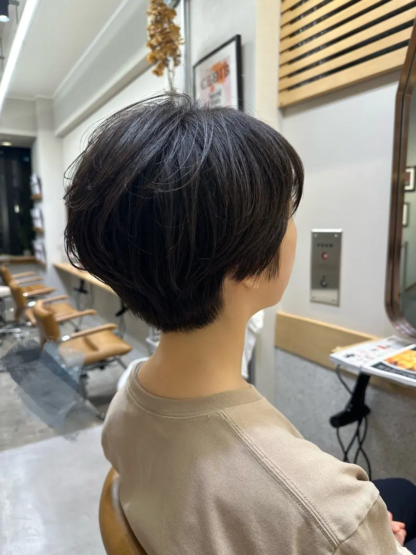 ショート 艶髪/透明感カラー ヤマダモモカのヘアスタイル