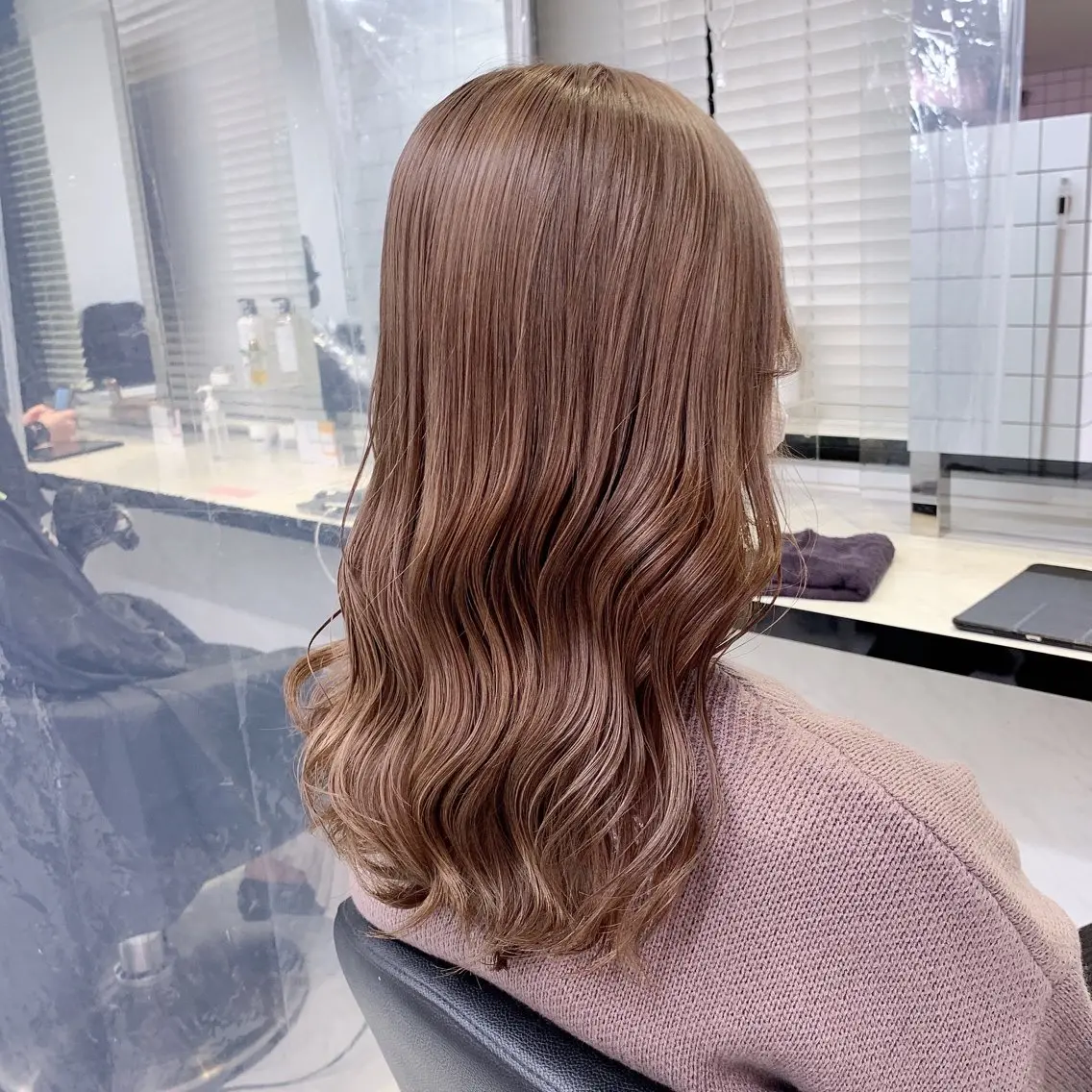 セミロング カラー ヘアカラー トリートメント ヘッドスパ ヘアセット レイヤーダブルカラー KYONのヘアスタイル