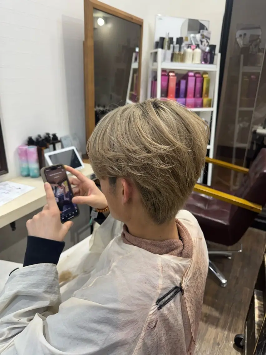 ショート メンズ 横浜🦋ハイトーン 🫐シャドウルーツのヘアスタイル