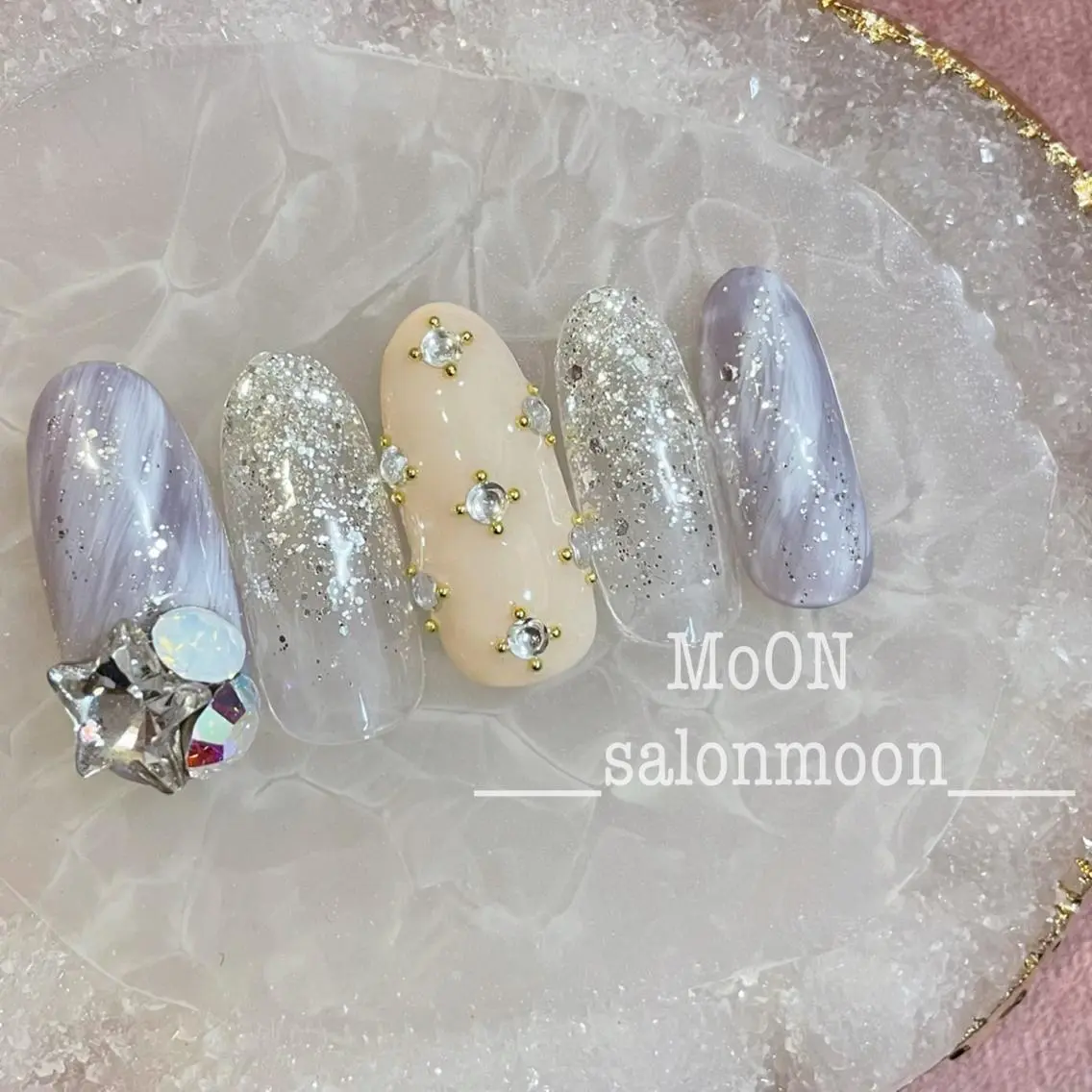ネイル キラキラネイル ニュアンスネイル ハンドネイル ハンドケア MoON...❤︎ MeGuのネイルデザイン