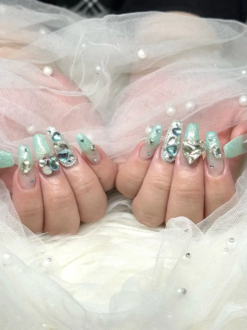 ネイル ハンドネイル LUCAS 千葉 AOI💅🏾💕のネイルデザイン