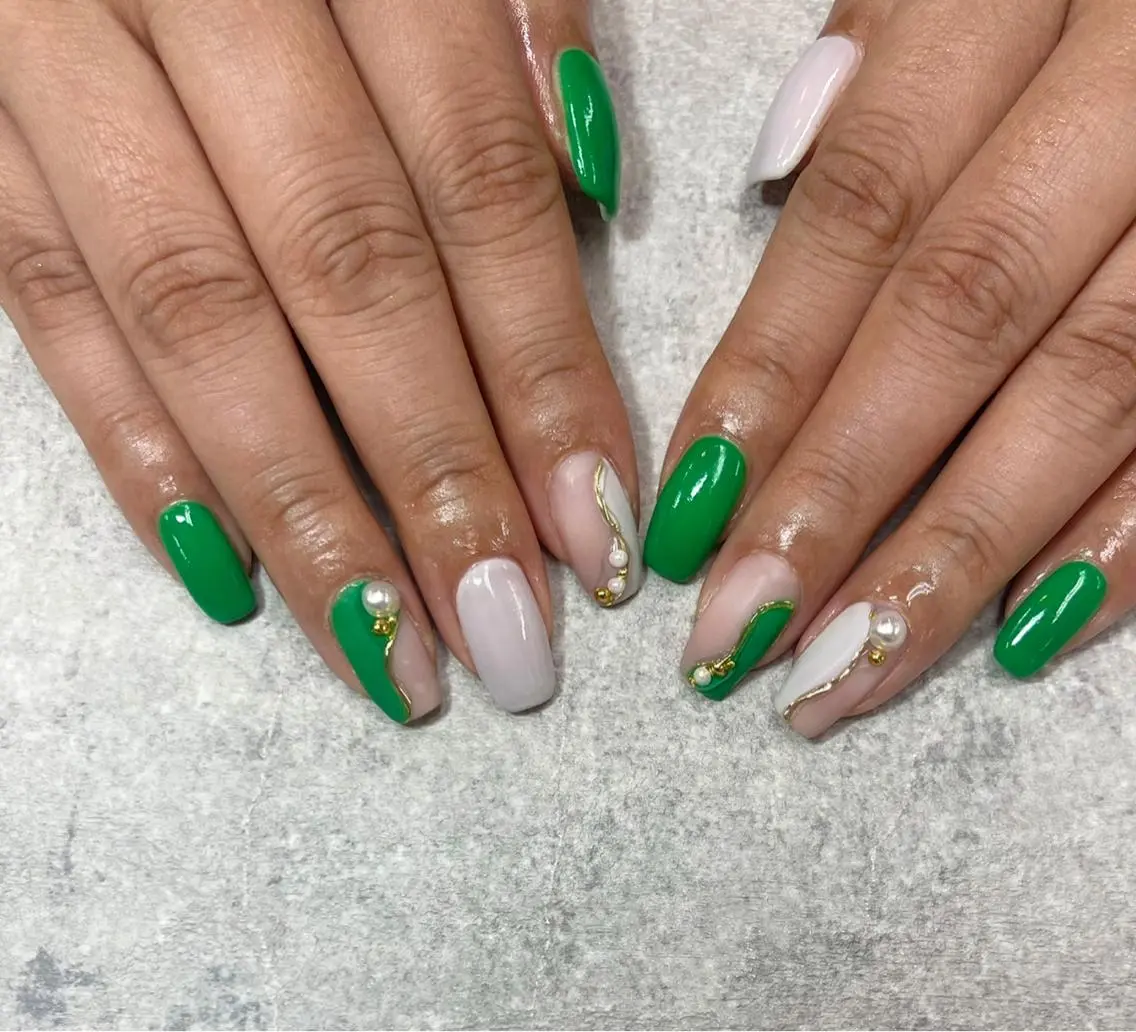 ネイル アートネイル フレンチネイル ジェルネイル グリーン マットネイル ハンドネイル ハンドケア FASTNAIL PLUS 新宿店のネイルデザイン