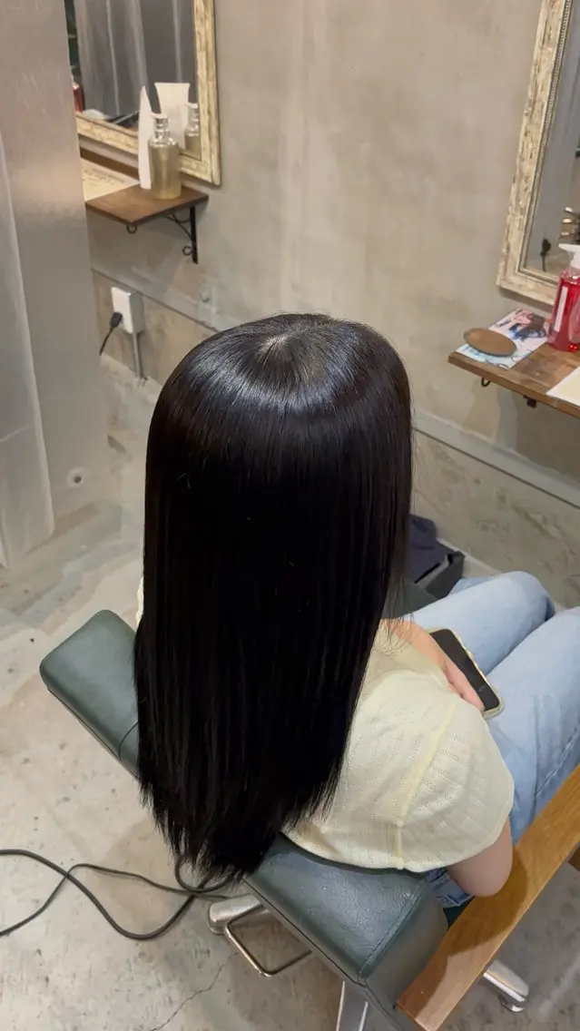 ロング ヘアカラー 🙂‍↕️吉岡 輝要/カラーモデルのヘアスタイル