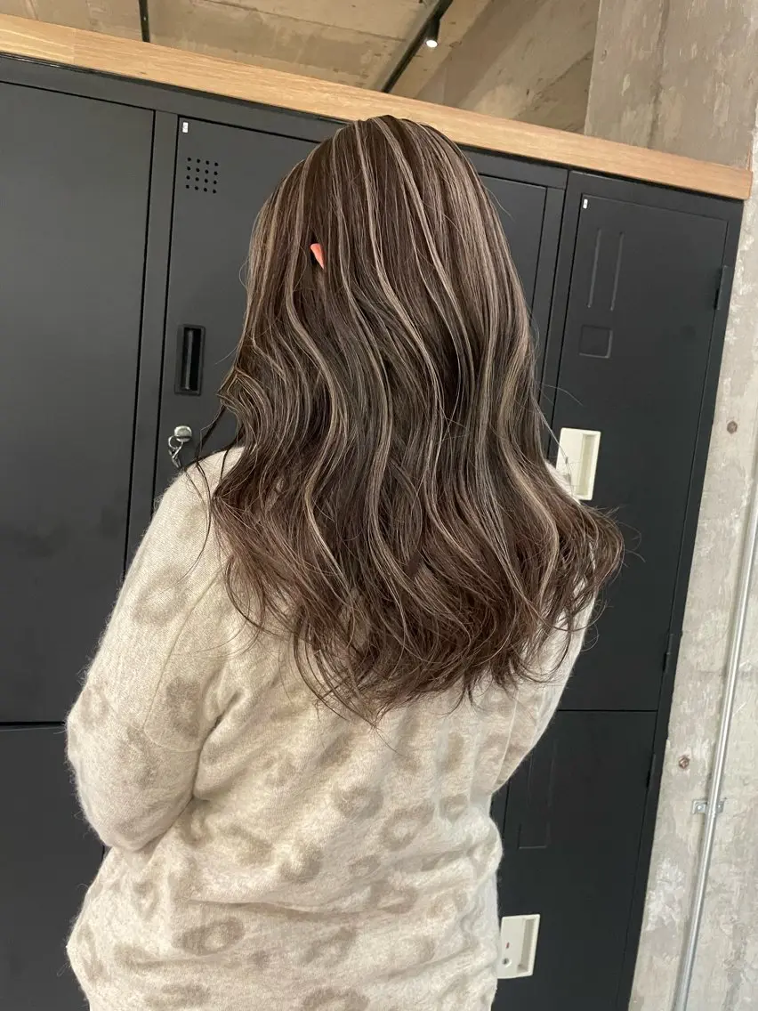 ロング カラー ヘアカラー ♡ハイライトカラー shinri♡のヘアスタイル
