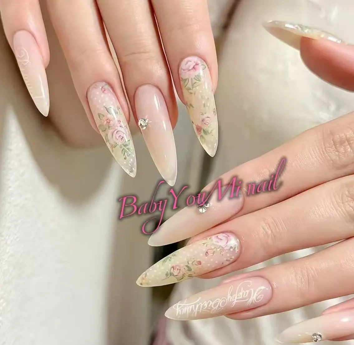 ネイル オーロラネイル チークネイル 成人式 フットネイル フレンチネイル ハンドネイル BabyYouMi nailのネイルデザイン