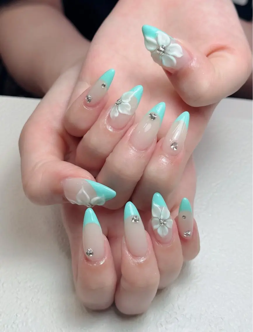 ネイル アートネイル 長さ出し フレンチネイル ジェルネイル ガーリー ハンドネイル 中野駅から2分 MEO NAILのネイルデザイン