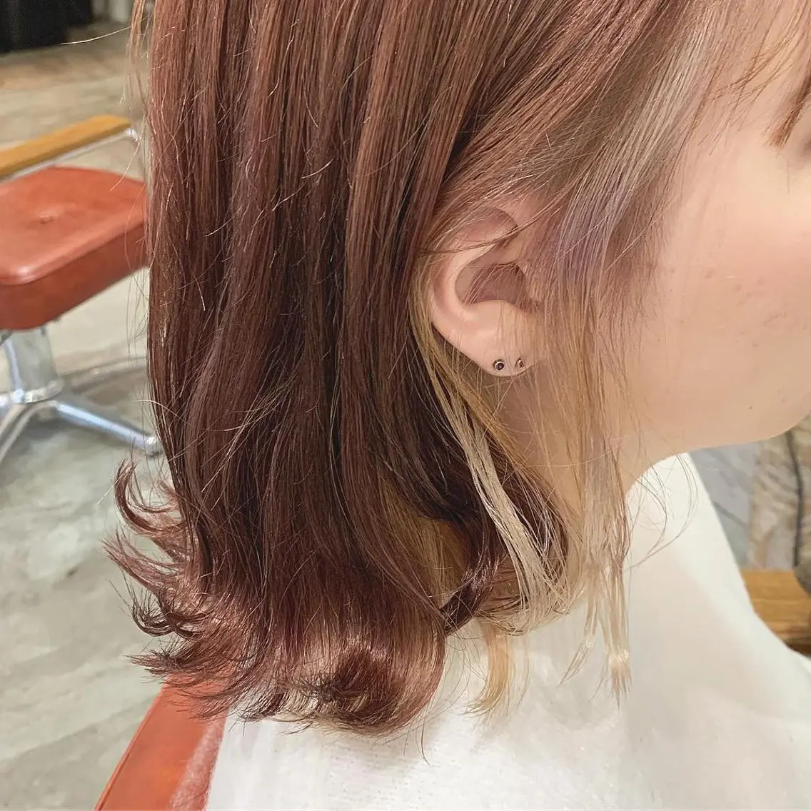 ミディアム カラー fio マナミのヘアスタイル