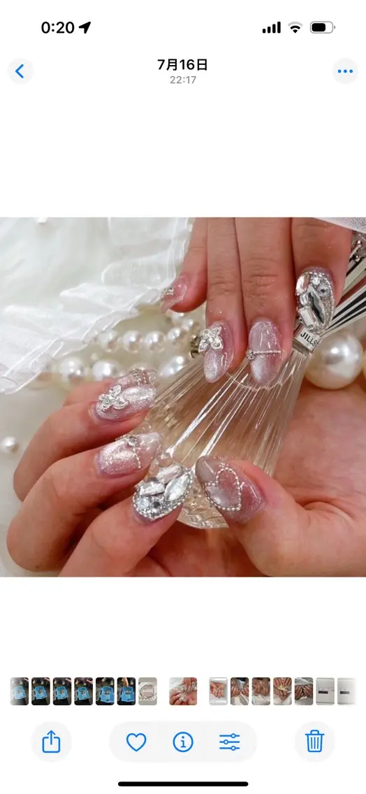 ネイル アートネイル フレンチネイル ガラスフレンチ マグネットネイル Queeens nailのネイルデザイン