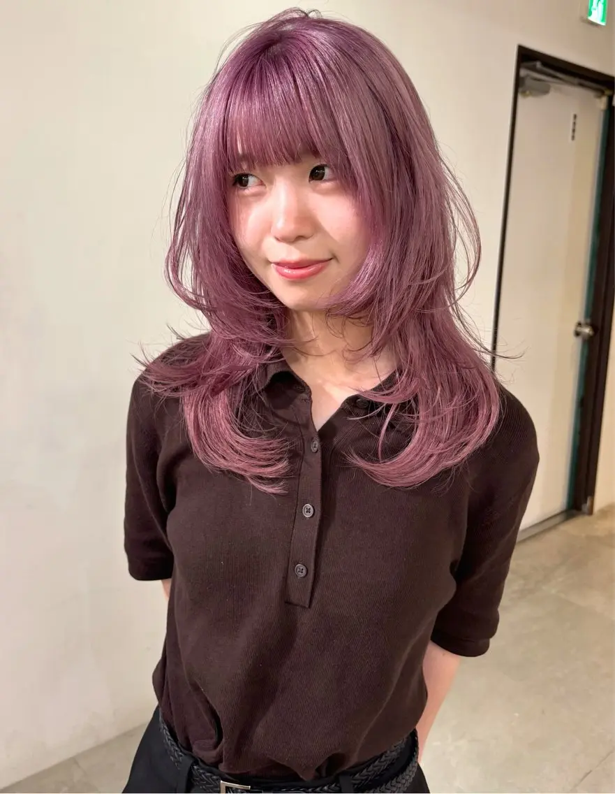 セミロング カラー ブリーチ ブロンド カット ヘアカラー mizuki/ピンク ベージュ.レイヤーのヘアスタイル