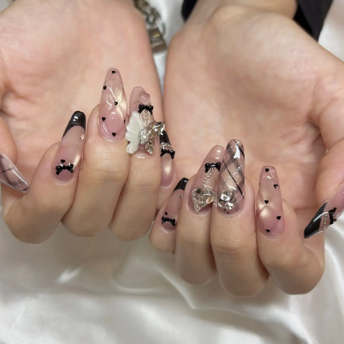 ネイル YURIN 𓈒ㅤׂ 𝜗𝜚のネイルデザイン