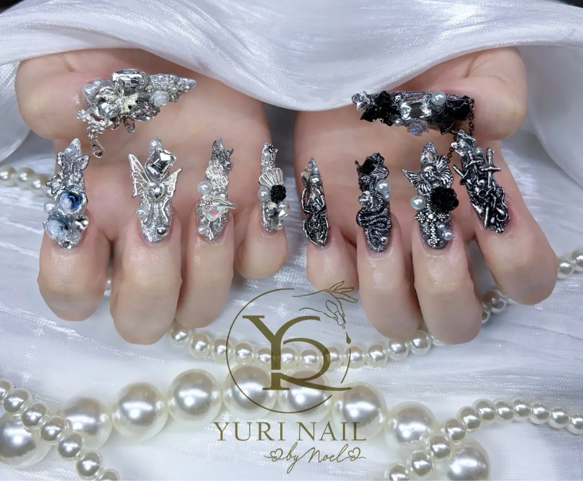 ネイル ハンドネイル フットネイル ハンドケア YURI Nail NARITAのネイルデザイン