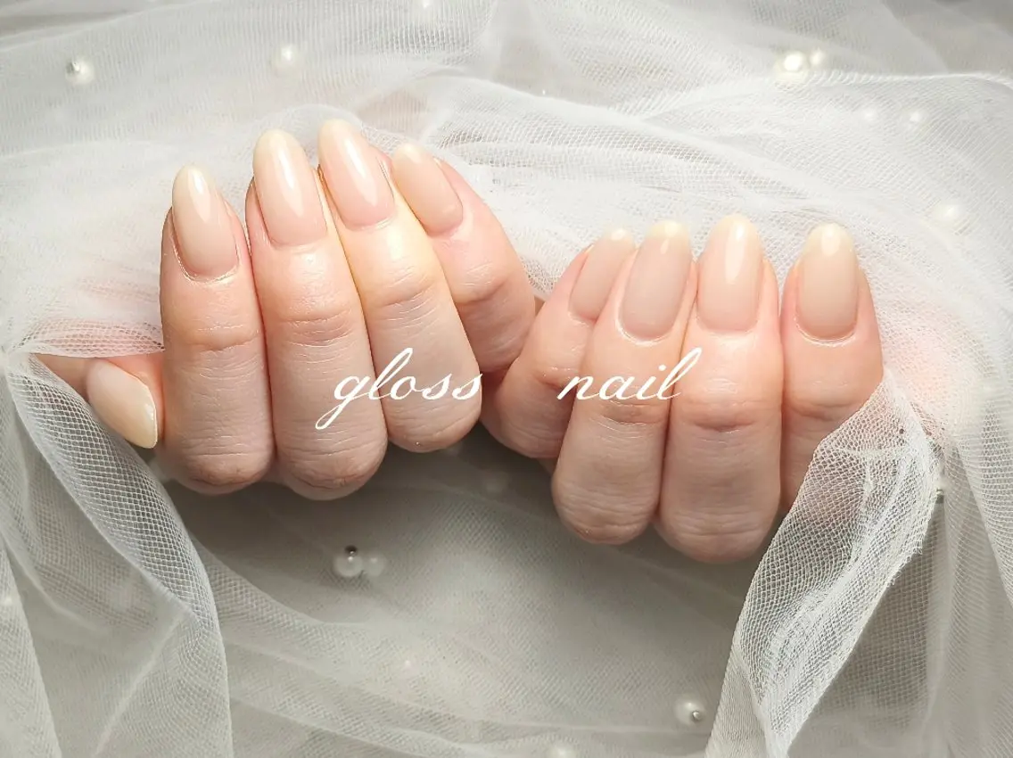ネイル アヤカ☘️Gloss nailのネイルデザイン